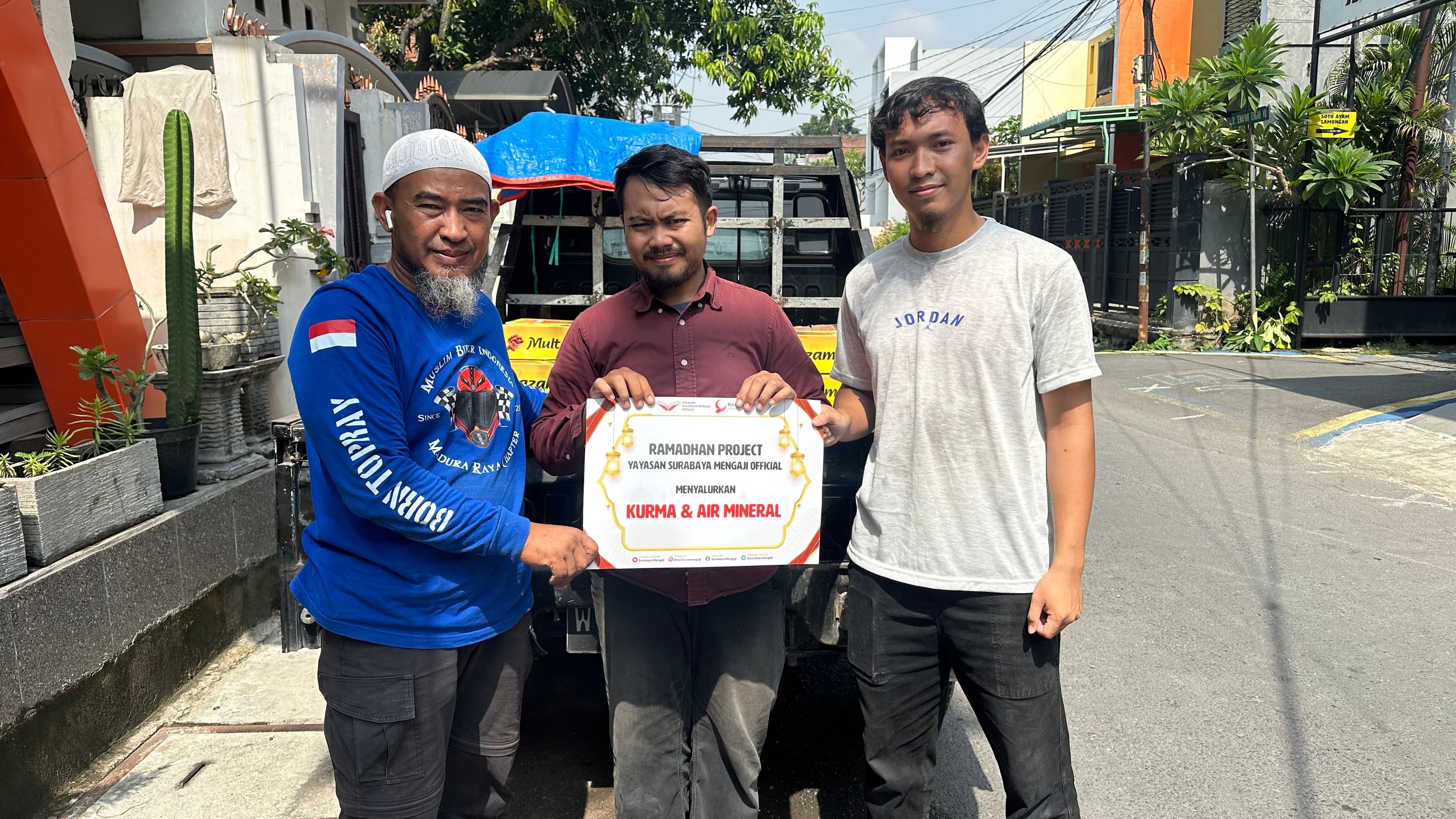 Penyaluran Kurma & Air Minum Ramadhan Project 1446 Yayasan Surabaya Mengaji Official (YSMO)